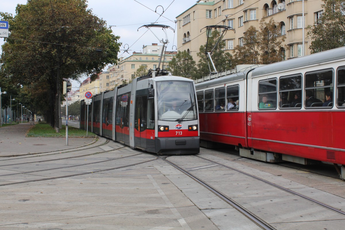 Wien Wiener Linien SL 18 (B1 713) Margaretengürtel / Flurschützstraße / Siebenbrunnengasse am 12. Oktober 2015.