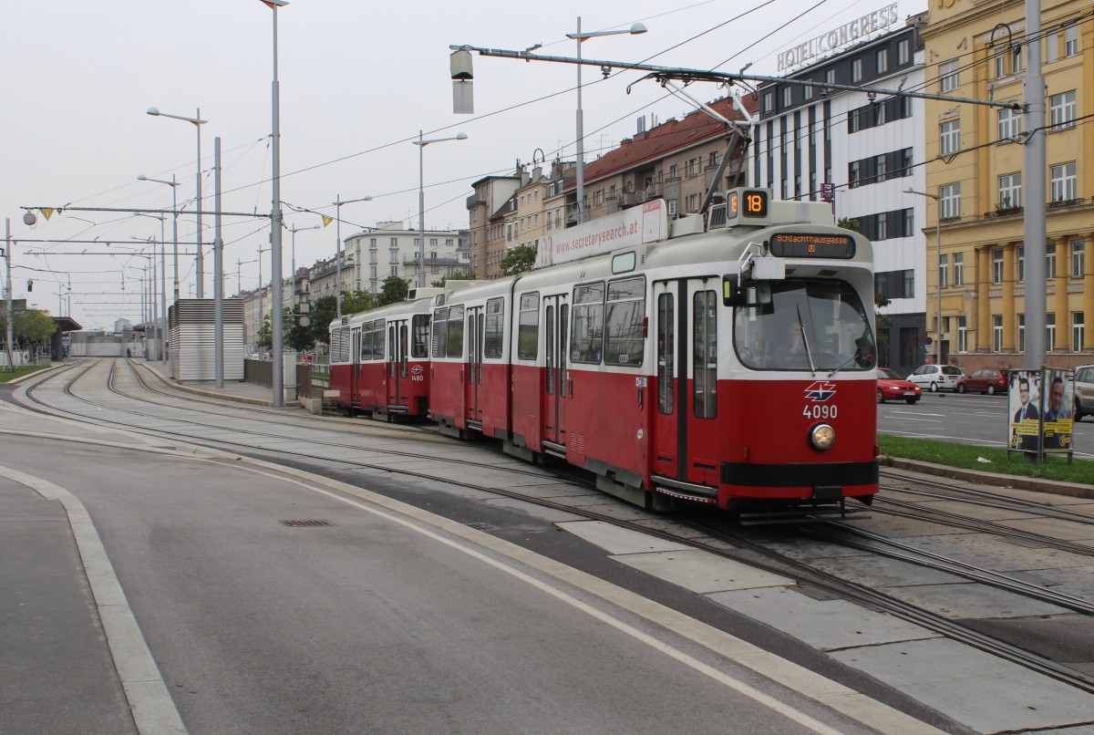 Wien Wiener Linien SL 18 (E2 4090 + c5 1490) Wiedner Gürtel am 11. Oktober 2015.