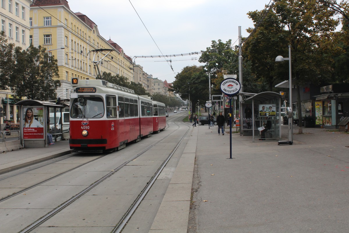 Wien Wiener Linien SL 18 (E2 4090 + c5 1490) Margaretengürtel (Hst. Margaretengürtel / Arbeitergasse) am 12. Oktober 2015.