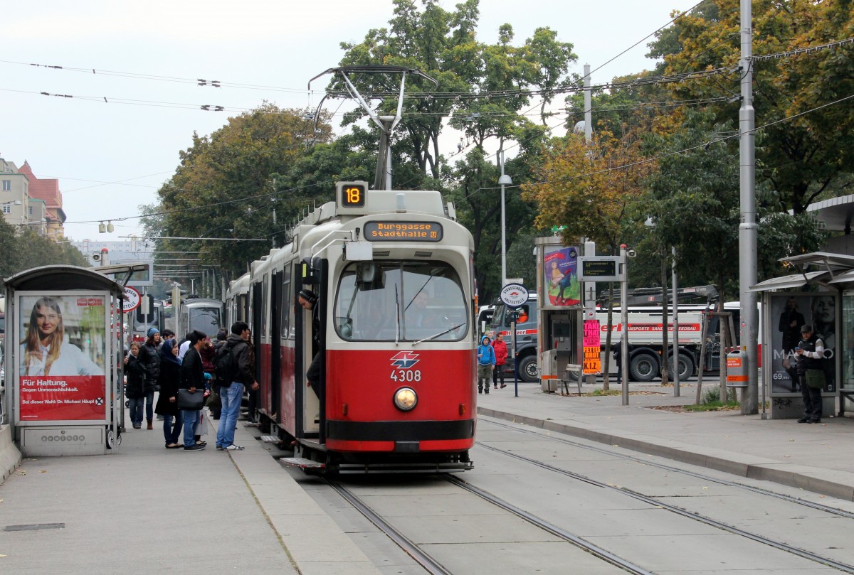 Wien Wiener Linien SL 18 (E2 4308) Margaretengürtel (Hst. Margaretengürtel / Arbeitergasse) am 12. Oktober 2015.
