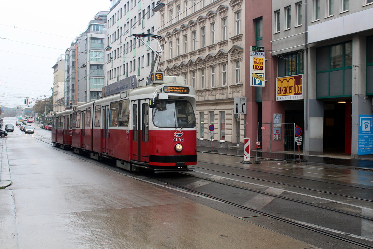 Wien Wiener Linien SL 18 (E2 4049 + c5 1449 (?)) III, Landstraße, Schlachthausgasse / Gestettengasse am 19. Oktober 2016.