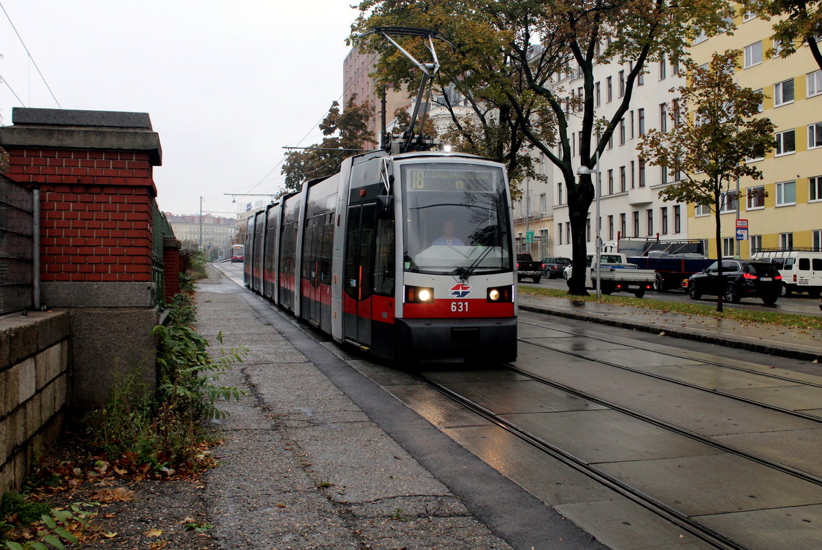 Wien Wiener Linien SL 18 (B 631) VI, Mariahilf, Mariahilfer Gürtel am 18. Oktober 2016.
