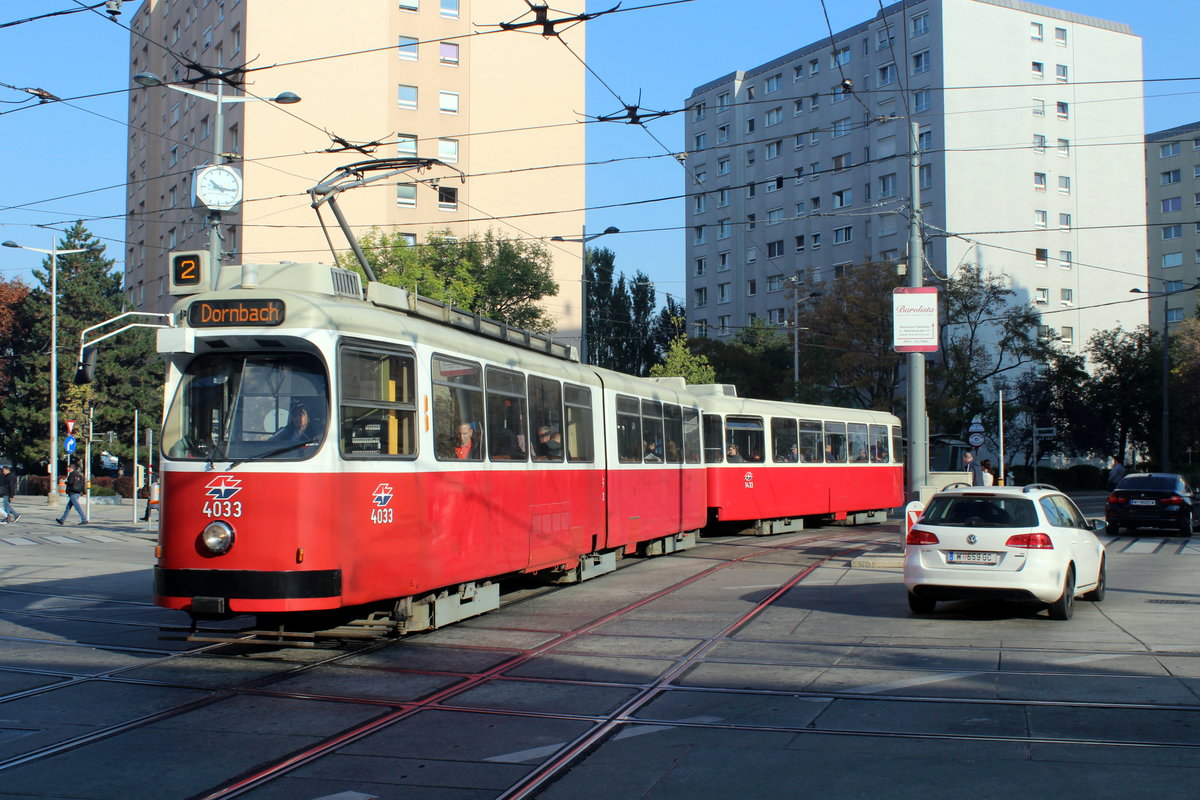 Wien Wiener Linien SL 2 (E2 4033 + c5 1433) II, Leopoldstadt, Taborstraße / Am Tabor am 17. Oktober 2017.