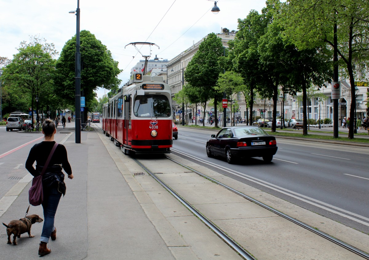 Wien Wiener Linien SL 2 (E2 4038) Stubenring am 1. Mai 2015.