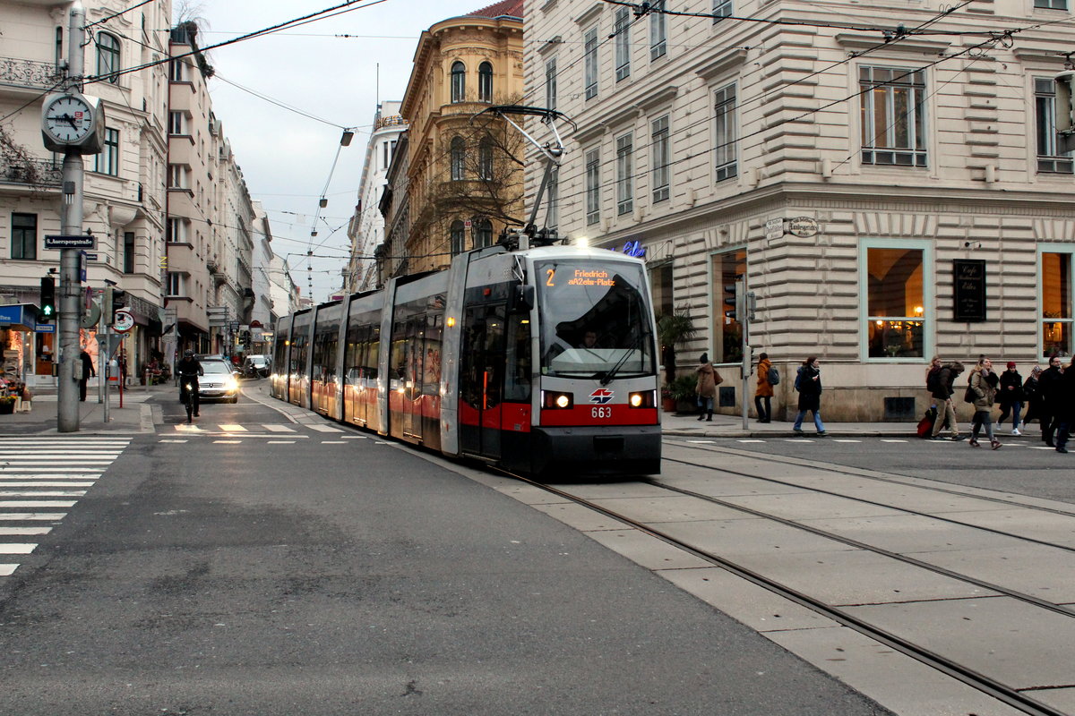 Wien Wiener Linien SL 2 (B 663) Josefstadt, Josefstädter Straße / Landesgerichtsstraße am 19. Februar 2016.
