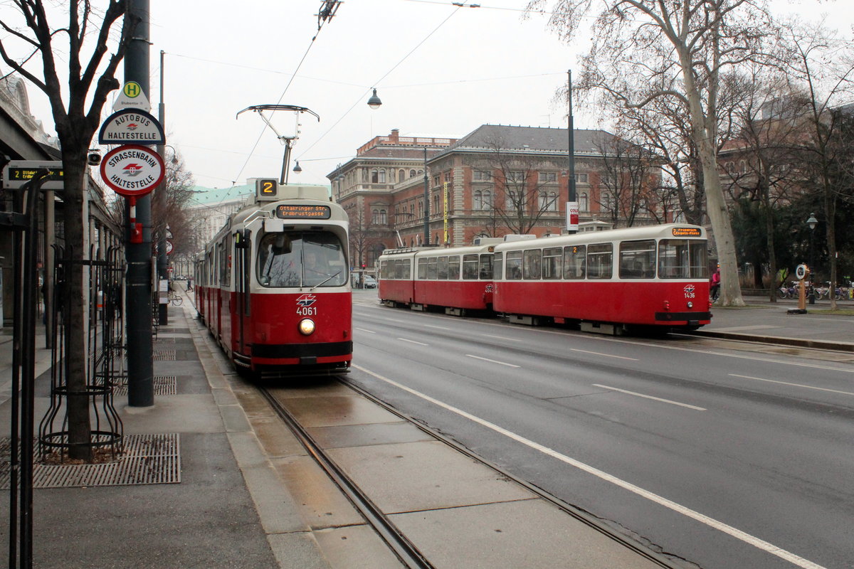 Wien Wiener Linien SL 2 (E2 4061 + c5 / c5 1436 + E2 4047) Innere Stadt, Parkring (Hst. Stubentor) am 18. Februar 2016.