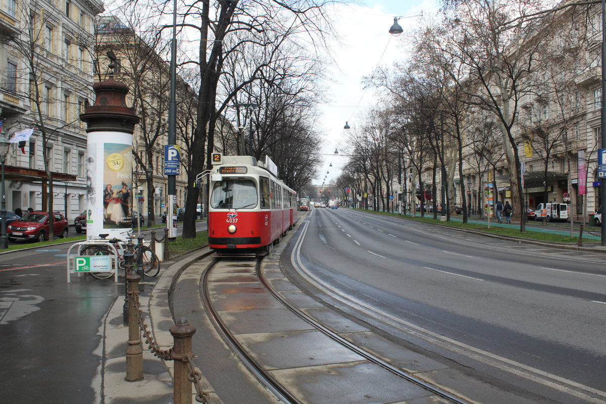 Wien Wiener Linien SL 2 (E2 4037) Innere Stadt, Kärntner Ring / Canovagasse / Schwarzenbergplatz am 24. Mårz 2016. - Seit 1865 gibt es die Canovagasse, die nach dem Bildhauer Antonio Canova (1757 - 1822) benannt wurde.