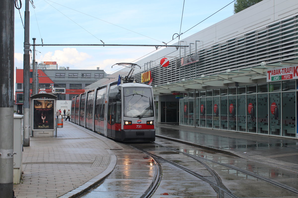 Wien Wiener Linien SL 25 (B1 731) XXII, Donaustadt, Hst. Donauspital am 13. Mai 2017.