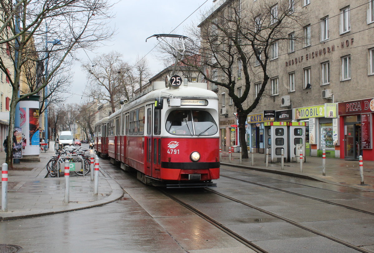 Wien Wiener Linien SL 25 (E1 4791 + c4 1328) XXI, Floridsdorf, Schloßhofer Straße / Rechte Nordbahngasse am 16. März 2018. 