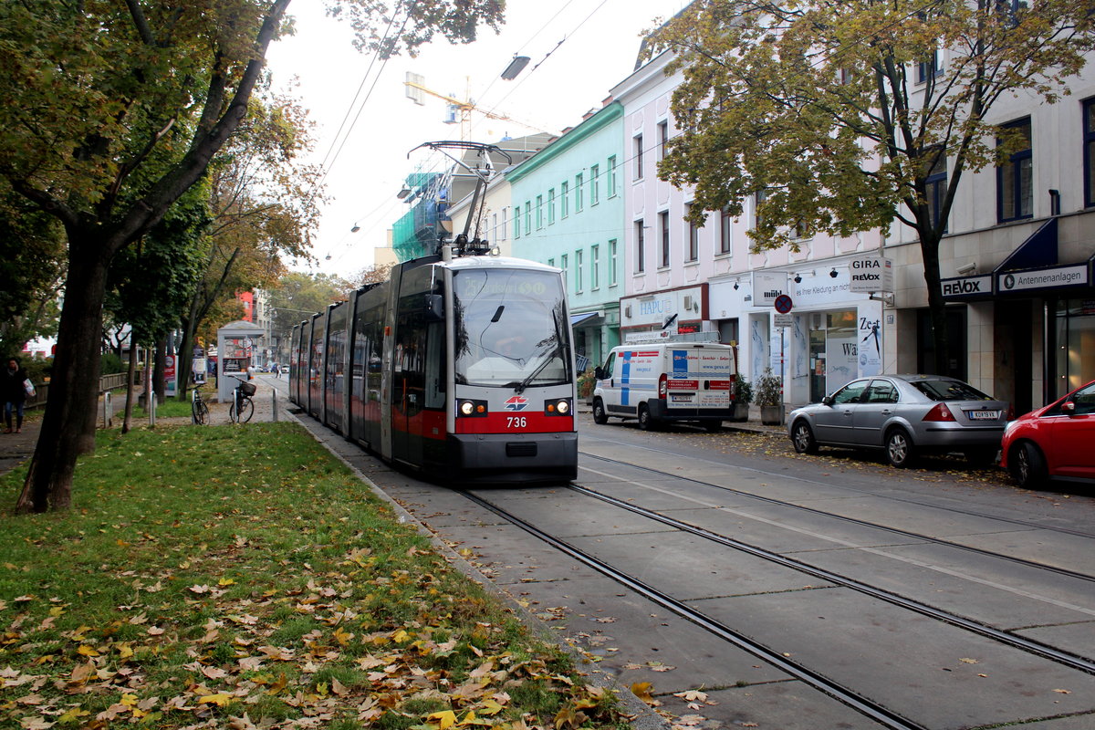 Wien Wiener Linien SL 25 (B1 736) XXI, Floridsdorf, Hoßplatz am 21. Oktober 2016.