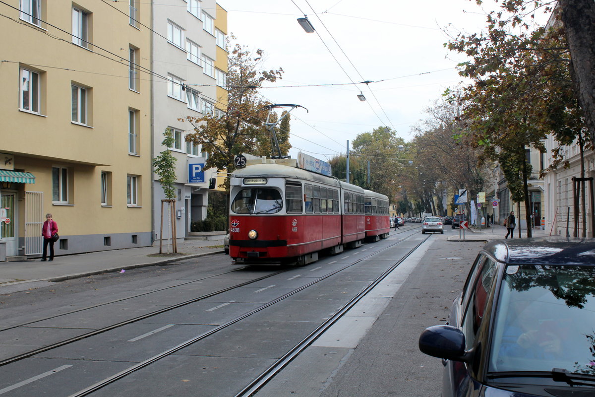 Wien Wiener Linien SL 25 (E1 4808 + c4 1312) XXI, Floridsdorf, Schloßhofer Straße am 21. Oktober 2016.