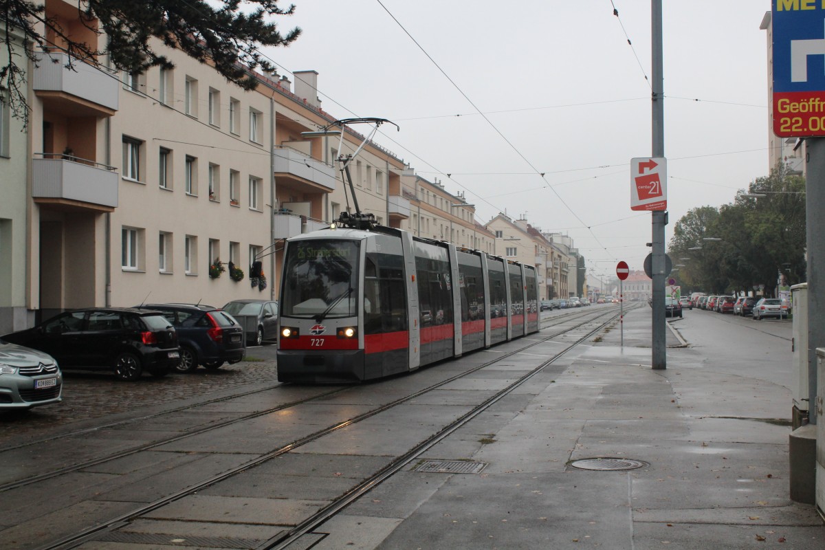 Wien Wiener Linien SL 26 (B1 727) Rußbergstraße am 15. Oktober 2015.