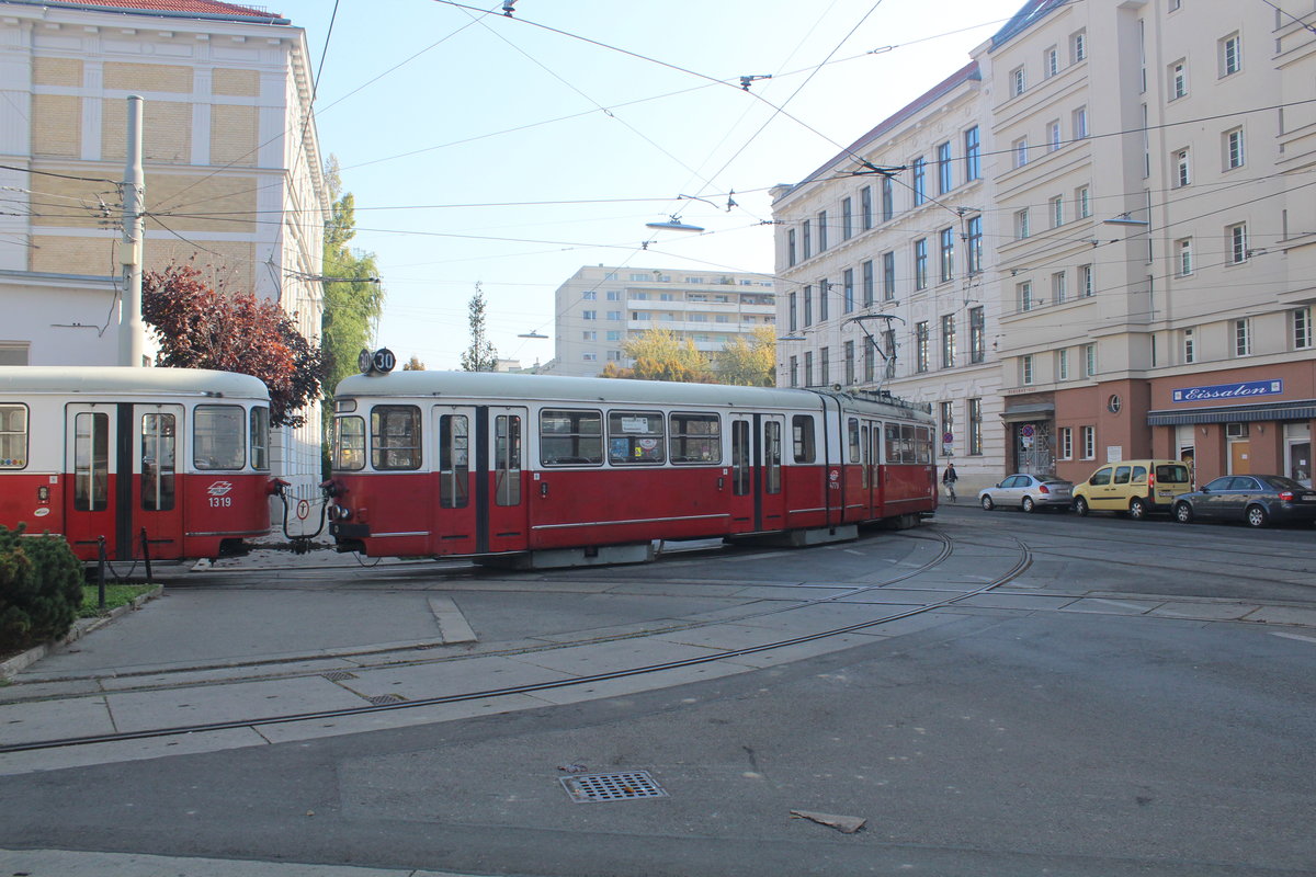 Wien Wiener Linien SL 30 (E1 4779 + c4 1319) XX, Brigittenau, Wexstraße / Straßenbahnbetriebsbahnhof Brigittenau am 17. Oktober 2017.