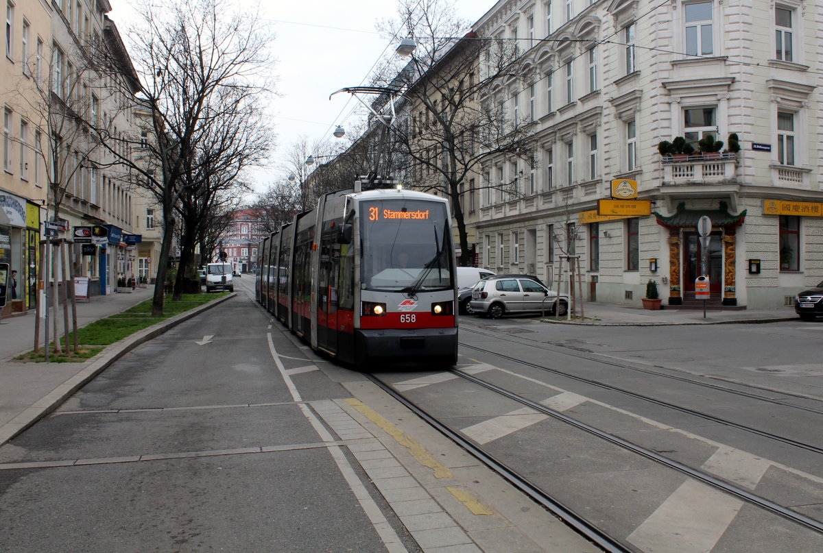 Wien Wiener Linien SL 31 (B 658) XX, Brigittenau, Klosterneuburger Straße / Wolfsaugasse am 23. März 2016.