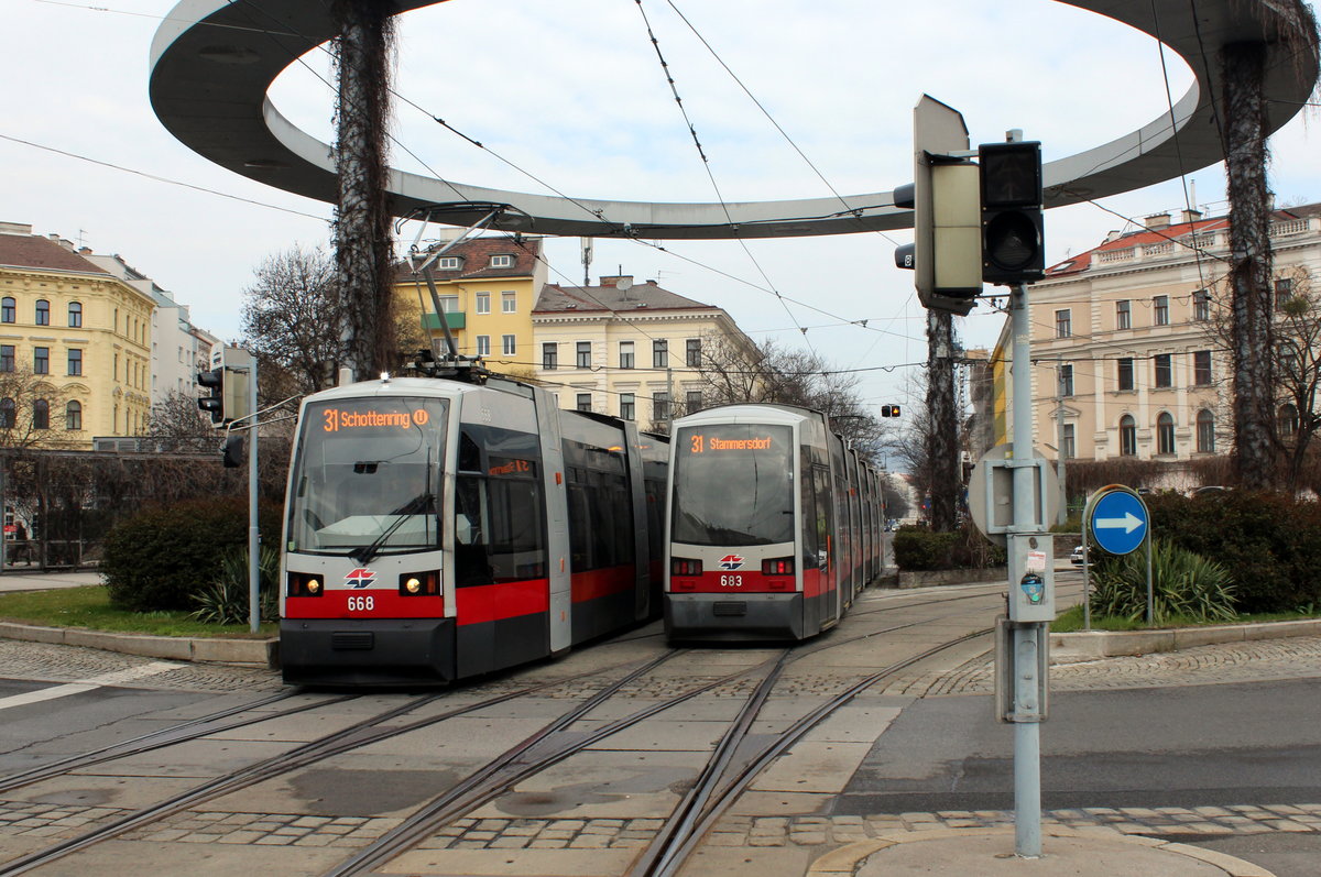 Wien Wiener Linien SL 31 (B 668 / B 683) XX, Brigittenau, Gaußplatz am 23. März 2016.