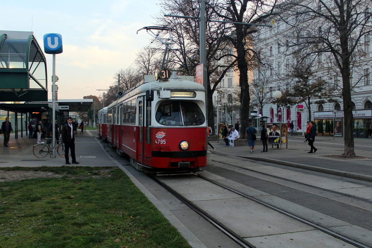 Wien Wiener Linien SL 31 (E1 4795 + c4 1342) I, Innere Stadt, Franz-Josefs-Kai / Schottenring am 18. Oktober 2017.