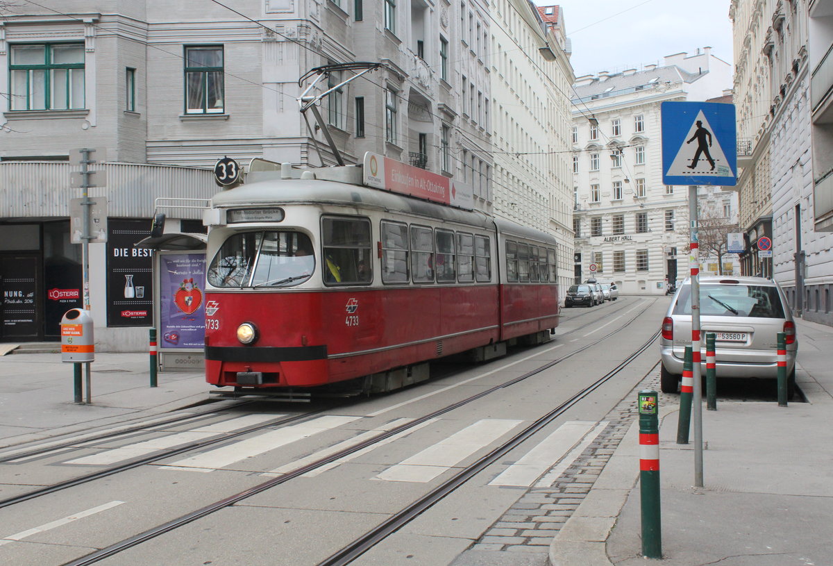 Wien Wiener Linien SL 33 (E 4733) Florianigasse am 16. Februar 2016.