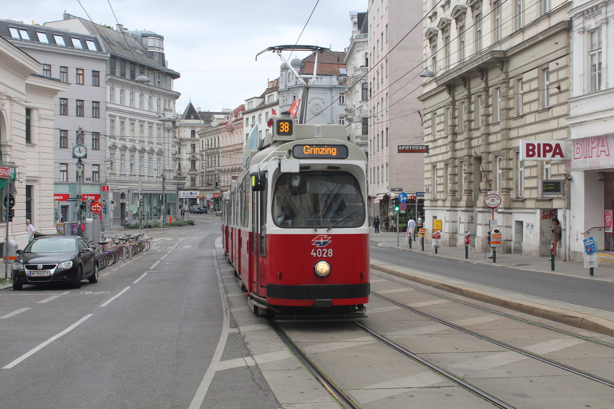 Wien Wiener Linien SL 38 (E2 4028 + c5 1428) IX, Alsergrund, Nußdorfer Straße / Alserbachstraße am 2. Juli 2017.