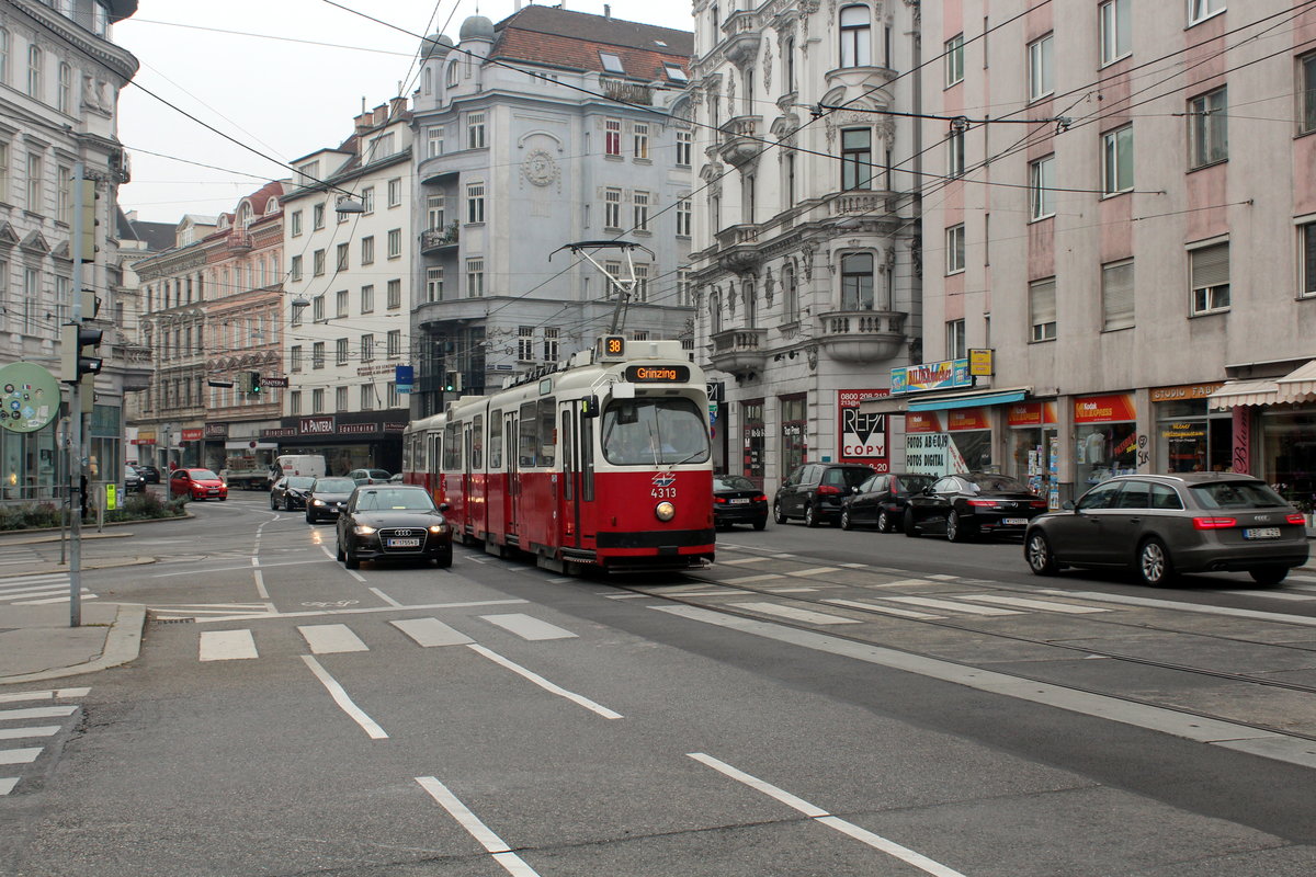 Wien Wiener Linien SL 38 (E2 4313 + c5 1414) IX, Alsergrund, Nußdorfer Straße / Alserbachstraße am 20. Oktober 2017.