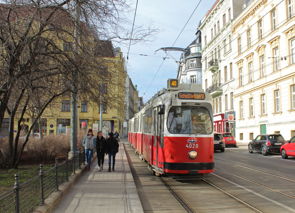 Wien Wiener Linien SL 40 (E2 4020 (SGP 1979)) XVIII, Währing, Gentzgasse / Aumannplatz am 14. Feber / Februar 2019.