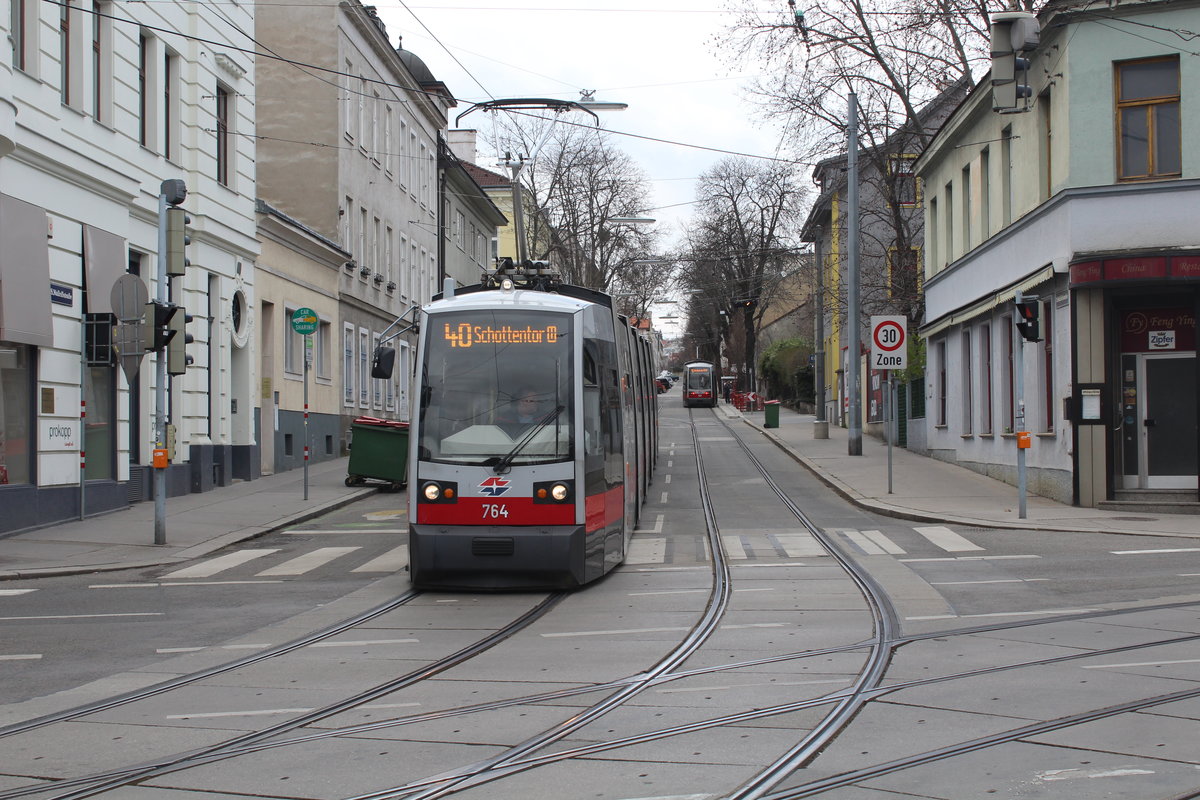 Wien Wiener Linien SL 40 (B1 764) Gersthof, Wallrißstraße / Gersthofer Straße am 22. März 2016.