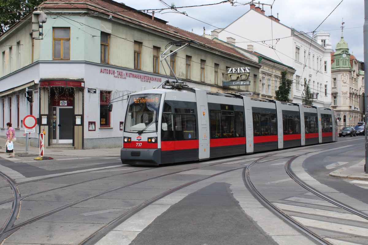 Wien Wiener Linien SL 41 (B1 737) Gersthofer Strasse / Wallrissstrasse / Gentzgasse am 10. Juli 2014.