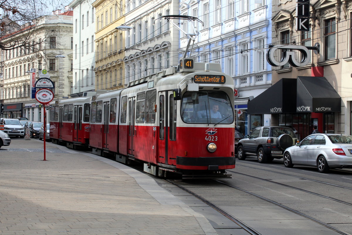 Wien Wiener Linien SL 41 (E2 4023 + c5 1423) Währing, Währinger Straße / Gertrudplatz (Hst. Kutschkergasse) am 22. März 2016.