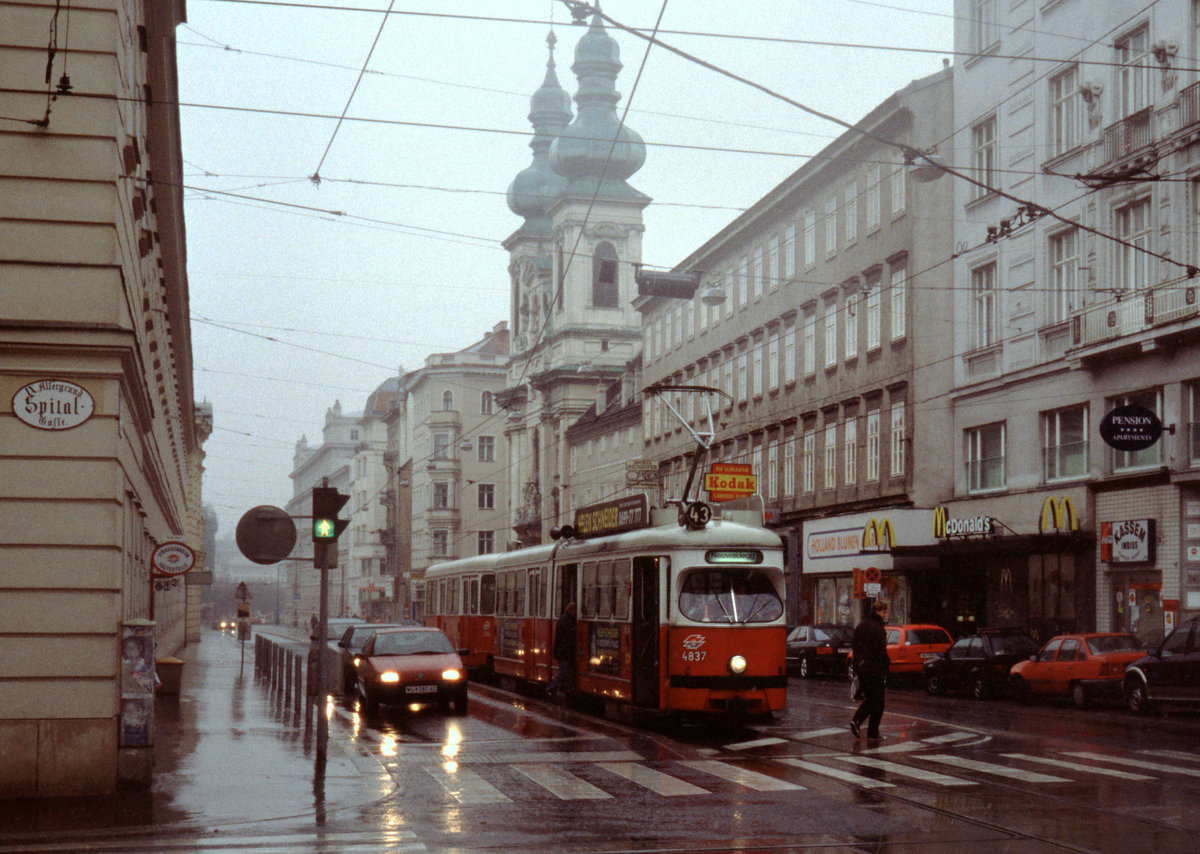 Wien Wiener Linien SL 43 (E1 4837 (SGP 1975)) IX, Alsergrund, Alser Straße / Spitalgasse am 19. März 2000. - Scan eines Diapositivs. Film: Kodak Ektachrome ED-3. Kamera: Leica CL.