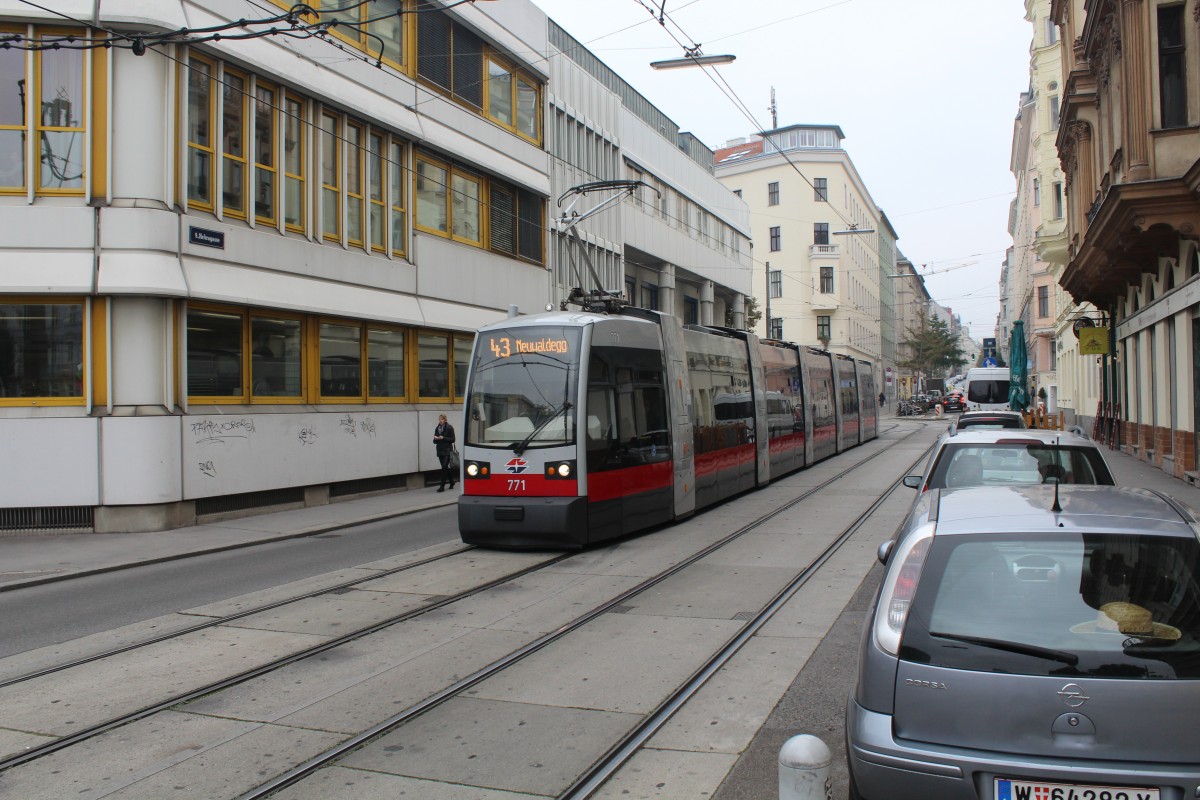 Wien Wiener Linien SL 43 (B1 771) Hebragasse am 13. Oktober 2015.