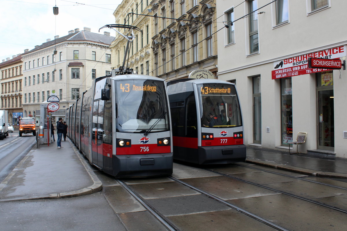 Wien Wiener Linien SL 43 (B1 756 / B1 777) Hernals, Jörgerstraße (Hst. Palffygasse) am 22. März 2016.