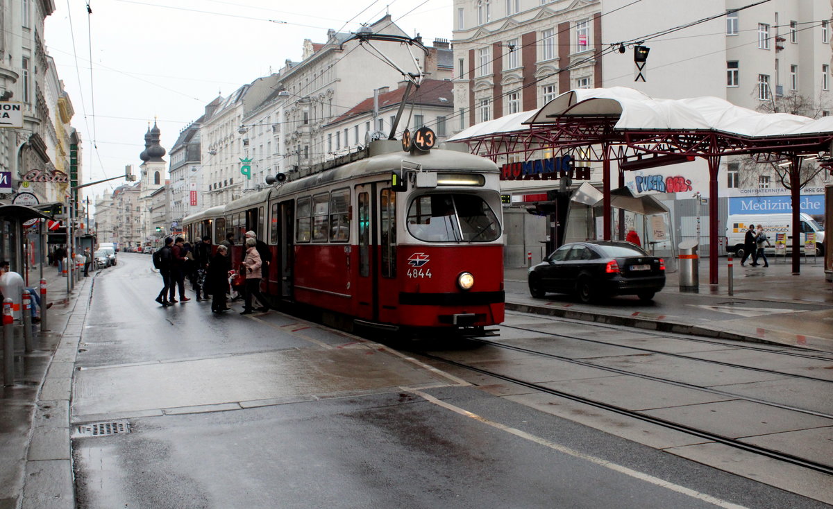 Wien Wiener Linien SL 43 (E 4844 + c4 1354) Alser Straße (Hst. Skodagasse) am 17. Februar 2016.