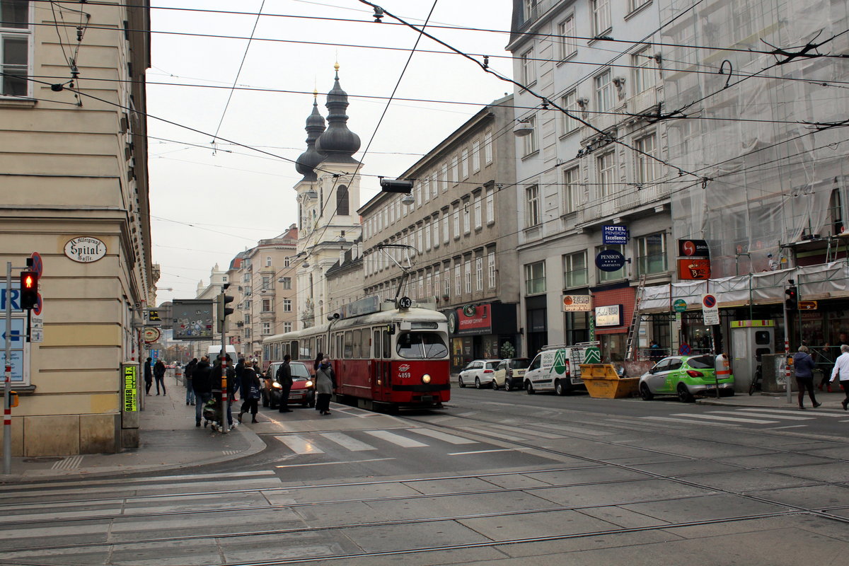Wien Wiener Linien SL 43 (E1 4859; Hersteller und Bj: SGP 1976) Alser Straße / Spitalgasse (Hst. Lange Gasse) am 17. Oktober 2016.