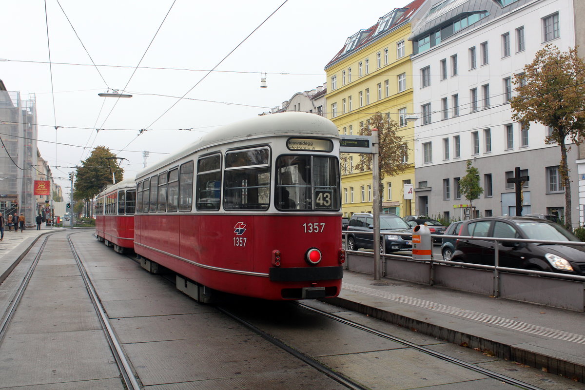Wien Wiener Linien SL 43 (c4 1357 + E1 4844) XVII, Hernals, Hernalser Hauptstraße / S-Bahnhof Hernals am 19. Oktober 2016.
