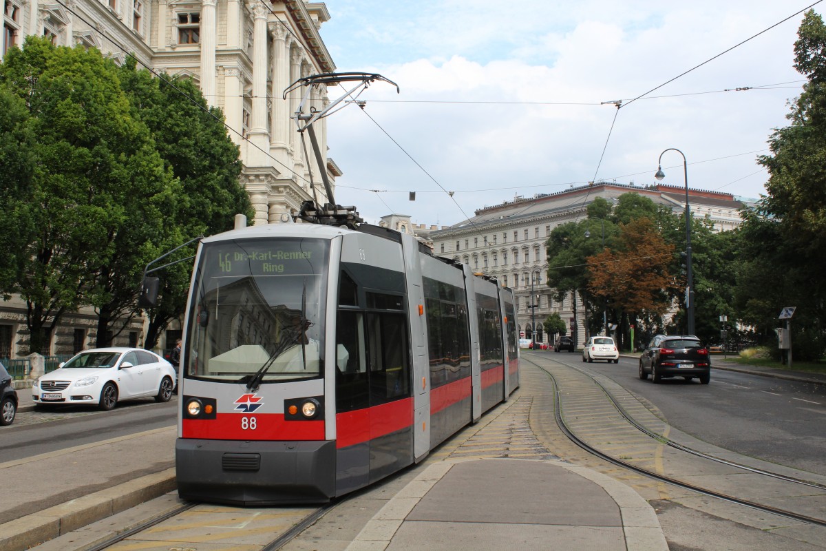 Wien Wiener Linien SL 46 (A1 88) Schmerlingplatz / Justizpalast am 11. Juli 2014. 