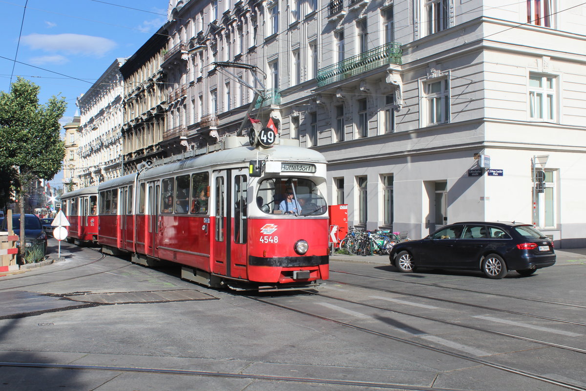 Wien Wiener Linien SL 49 (E1 4548) VII, Neubau, Westbahnhstraße / Urban-Loritz-Platz am 29. Juni 2017.