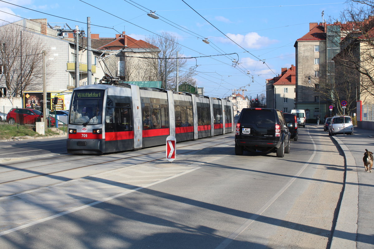 Wien Wiener Linien SL 49 (B1 709) XIV, Penzing, Hütteldorf, Linzer Straße (Hst. Deutschordenstraße) am 21. März 2016.