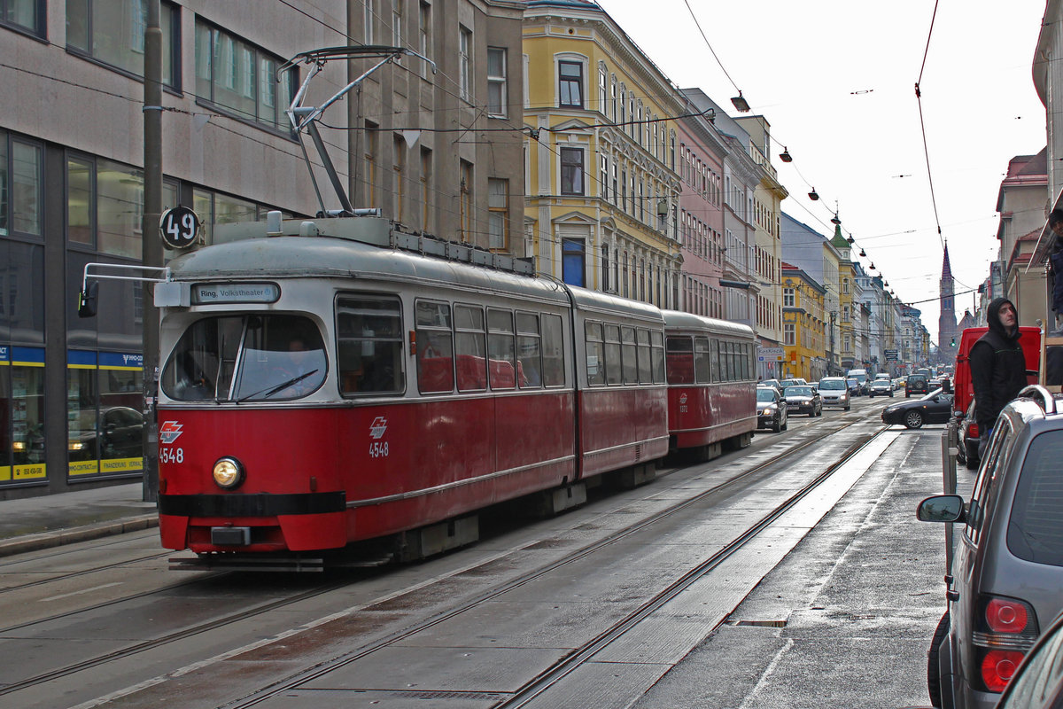 Wien Wiener Linien SL 49 (E1 4548 + c4 1372) XV, Rudolfsheim-Fünfhaus, Märzstraße am 16. März 2018.