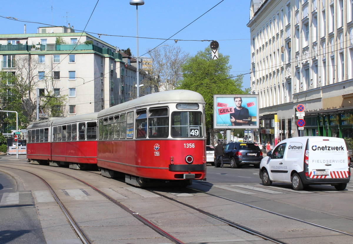 Wien Wiener Linien SL 49 (c4 1360 + E1 4540) XV, Rudolfsheim-Fünfhaus, Hütteldorfer Straße / Johnstraße / Schanzstraße am 19. April 2018.