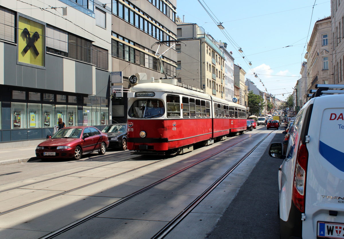 Wien Wiener Linien SL 49 (E1 4519 (Lohnerwerke 1973) + c4 1360 (Bombardier-Rotax, vorm. Lohnerwerke, 1976)) XIV, Penzing, Breitensee, Hütteldorfer Straße am 30. Juli 2018.