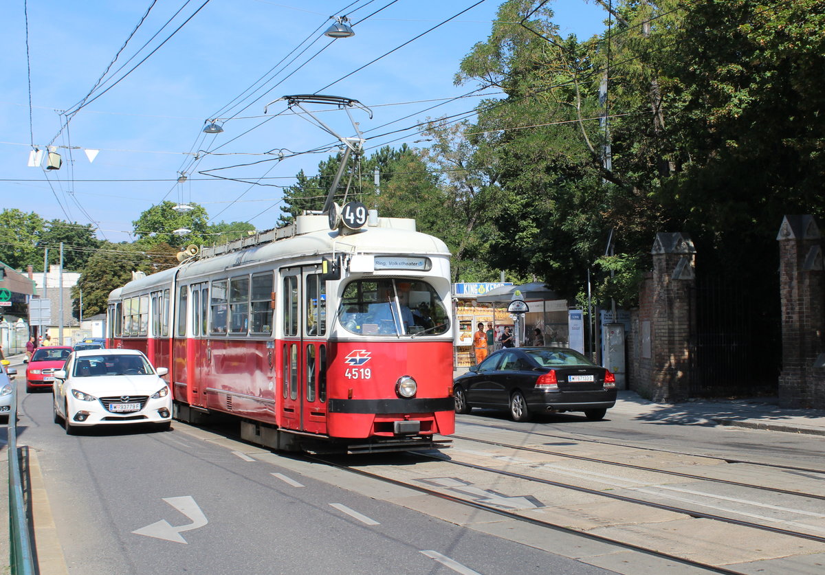 Wien Wiener Linien SL 49 (E1 4519 (Lohnerwerke 1973) + c4 1360 (Bombardier-Rotax, vorm. Lohnerwerke, 1976)) XIV, Penzing, Hütteldorf, Linzer Straße am 30. Juli 2018.