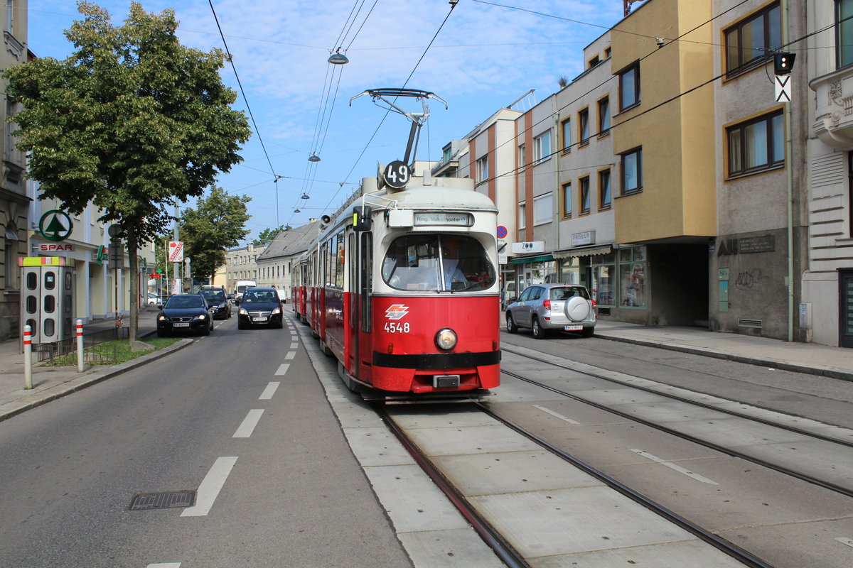 Wien Wiener Linien SL 49: Der E1 4548 (Bombardier-Rotax 1975) nähert sich der Haltestelle Rettichgasse in Hütteldorf. Datum: 26. Juli 2018.
