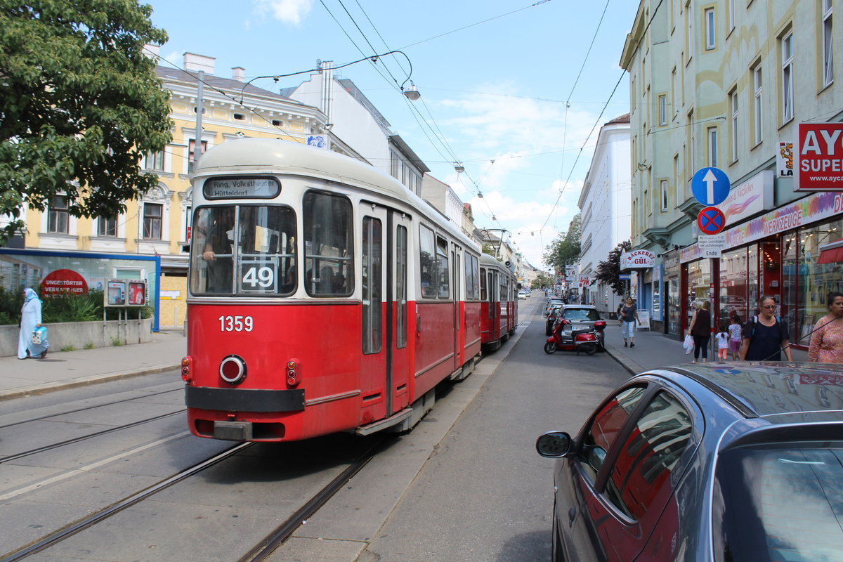 Wien Wiener Linien SL 49 (c4 1359 (Bombardier-Rotax 1976) + E1 4549 (Bombardier-Rotax 1975)) XIV, Penzing, Hütteldorfer Straße / Breitenseer Straße am 25. Juli 2018.