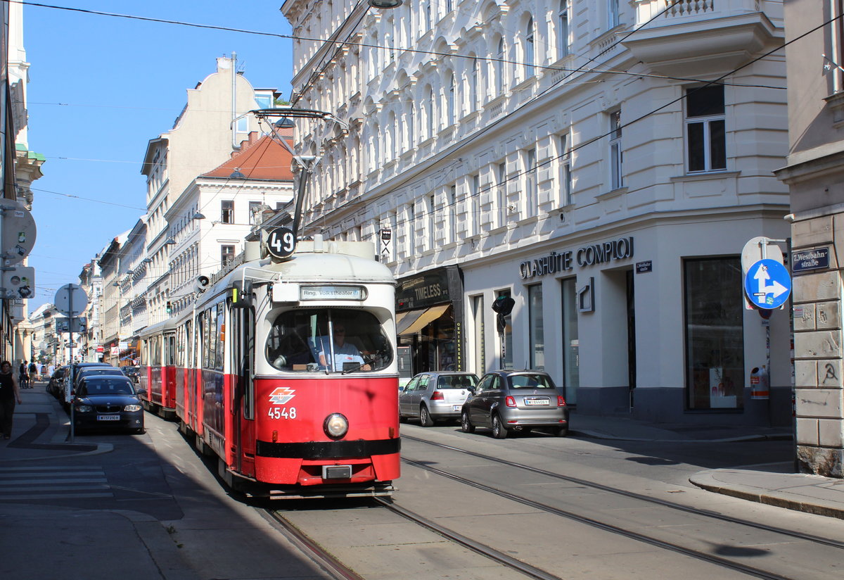 Wien Wiener Linien SL 49 (E1 4548 (Bombardier-Rotax 1975) + c4 1354 (Bombardier-Rotax 1976) VII, Neubau, Westbahnhstraße / Bandgasse am 1. August 2018.