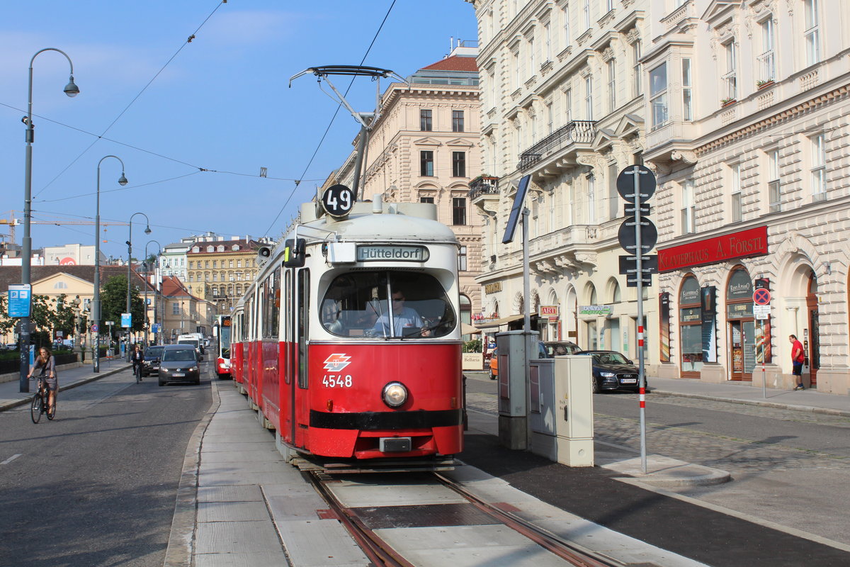 Wien Wiener Linien SL 49 (E1 4548 (Bombardier-Rotax 1975) + c4 1354 (Bombardier-Rotax 1976)) I, Innere Stadt, Bellariastraße am 24. Juli 2018.
