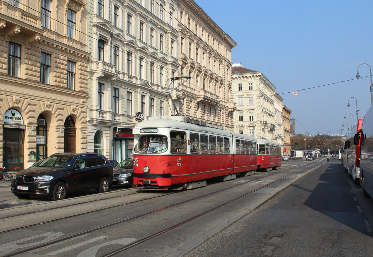 Wien Wiener Linien SL 49 (E1 4519 (Lohnerwerke 1973) + c4 1360 (Bombardier-Rotax 1976)) I, Innere Stadt, Bellariastraße am 18. Oktober 2018.