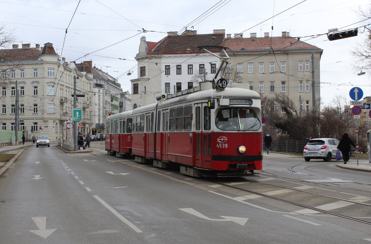 Wien Wiener Linien SL 49 (E1 4539 (Bombardier-Rotax 1974) + c4 1357 (Bombardier-Rotax 1976)) XIV, Penzing, Breitensee, Hütteldorfer Straße / Meiselstraße am 12. Feber / Februar 2019.