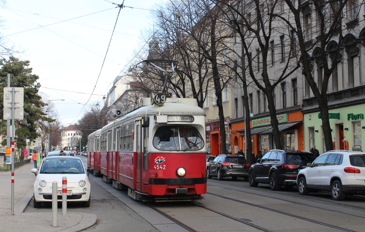 Wien Wiener Linien SL 49 (E1 4542 (Bombardier-Rotax 1975)) XIV, Penzing, Breitensee / Penzing, Hütteldorfer Straße / Lotte-Lenya-Platz am 13. Feber / Februar 2019.