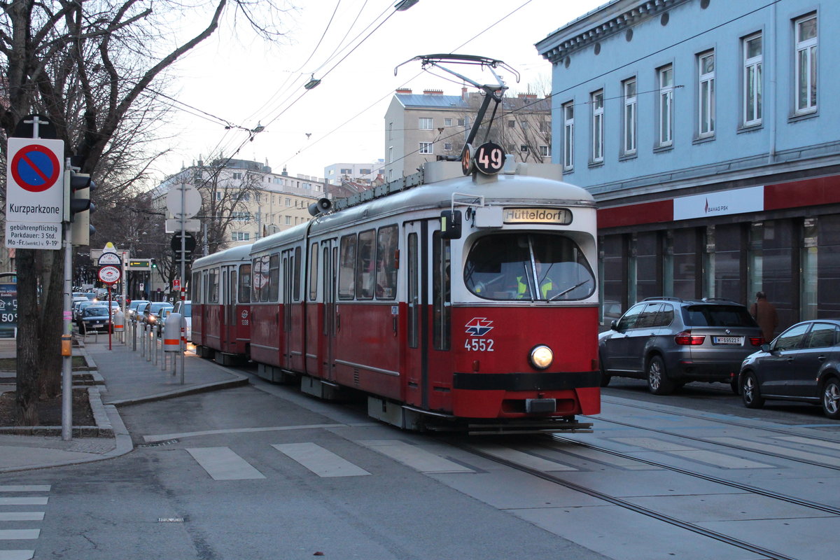 Wien Wiener Linien SL 49 (E1 4552 + c4 1338 (Bombardier-Rotax 1976 bzw. 1975)) XIV, Penzing, Breitensee / Penzing, Hütteldorfer Straße / Lützowgasse am 12. Feber / Februar 2019.