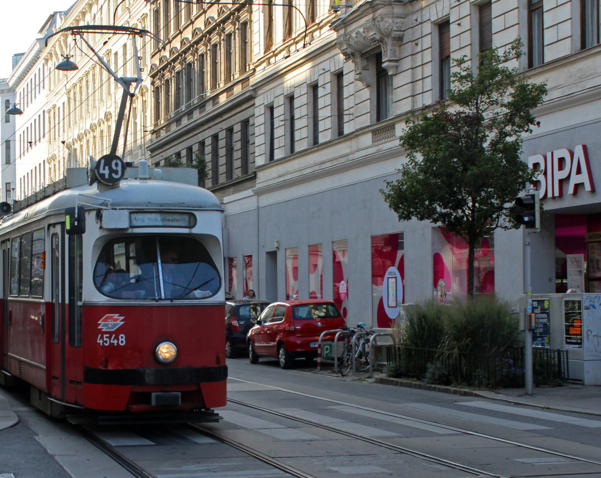 Wien Wiener Linien SL 49 (E1 4548 (Bombardier-Rotax 1975)) VII, Neubau, Westbahnstraße / Kaiserstraße am 17. Oktober 2019.