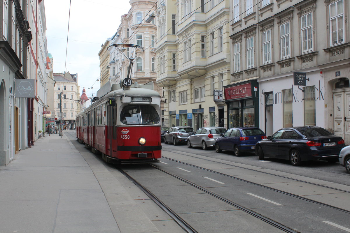 Wien Wiener Linien SL 49 (E1 4558) Neubau, Siebensterngasse am 16. Februar 2016.